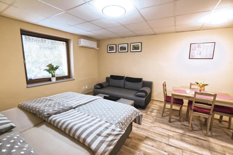 Nice Accommodation In Mikulov Eksteriør billede